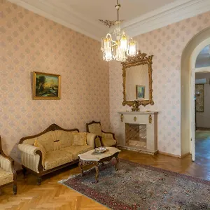 Leon Guest house